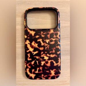 Casely Shell Shocked - Tortoise print case - iPhone 17 Pro